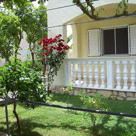 Apartments By The Sea Sevid, Trogir - 11505 * Sevid