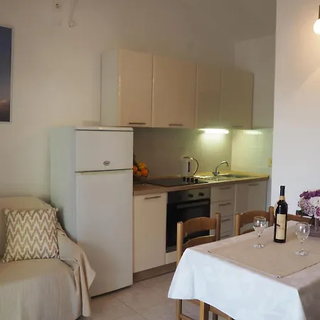 Apartments By The Sea Sevid, Trogir - 11505 Апартаменты