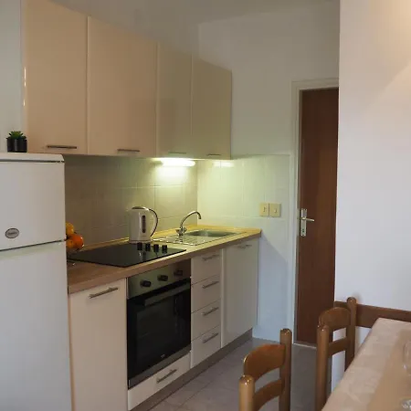 Apartments By The Sea Sevid, Trogir - 11505 Апартаменты *