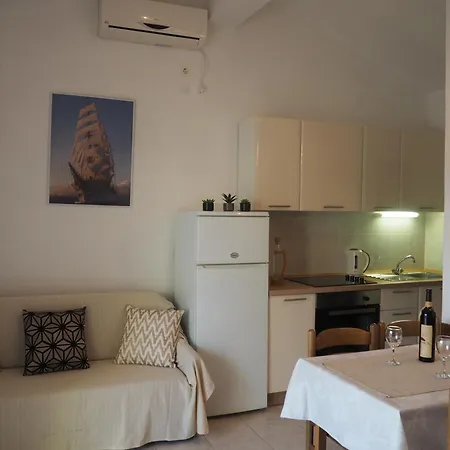 Apartments By The Sea Sevid, Trogir - 11505 Севид