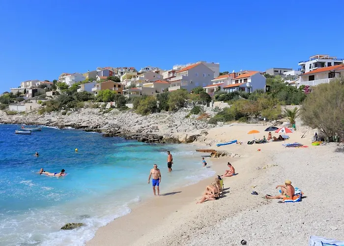 Apartman Apartments By The Sea Sevid, Trogir - 11505 *