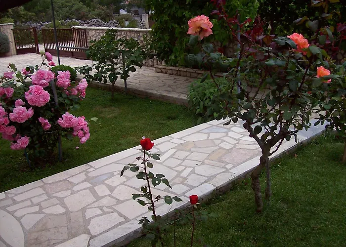 Apartman Apartments By The Sea Sevid, Trogir - 11505 Sevid